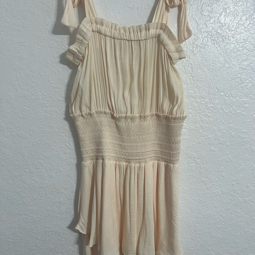 Chelsea & Violet Romper Jumpsuit Shorts Ivory Tie Straps SZ L Elastic Waist  314